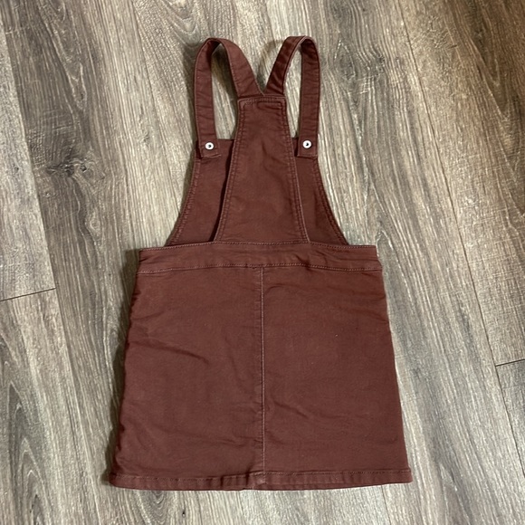 Girl Scout Brownie Lot- Binder, Badge Magic, World of Girls, Jumper & Sweater - Picture 6 of 15